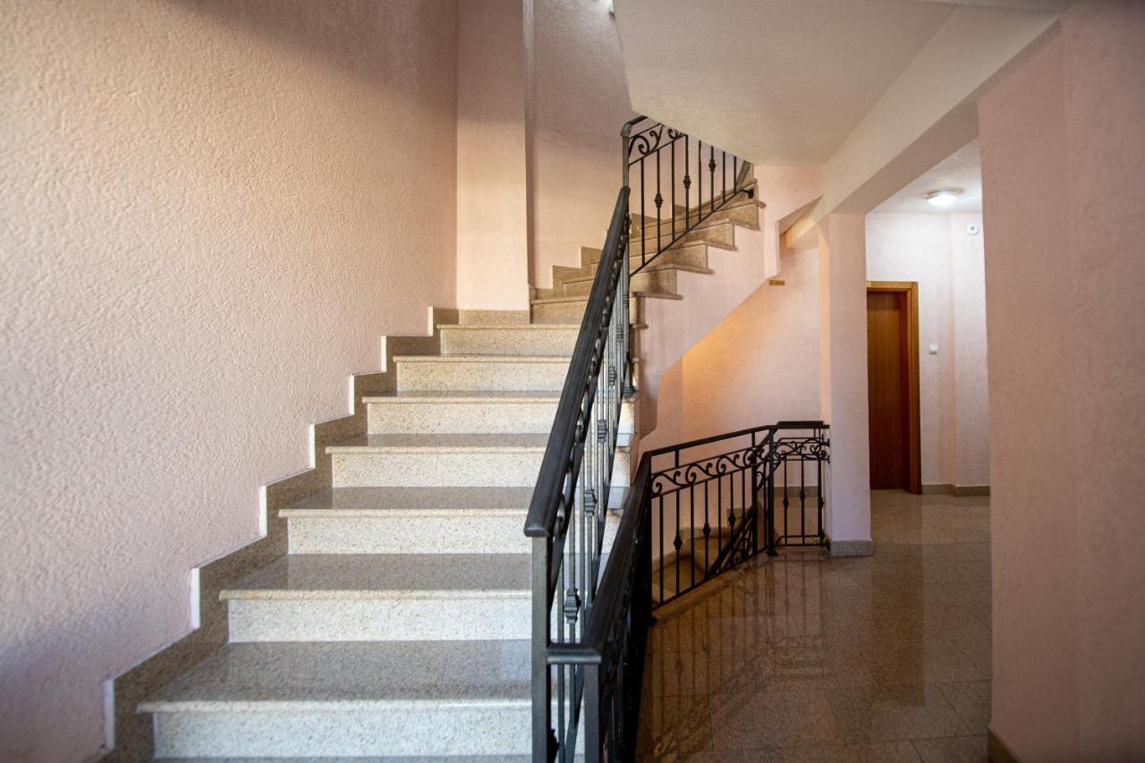 Sunsea Apartments Будва Екстер'єр фото